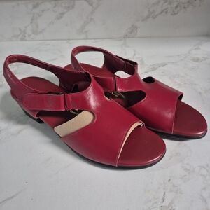 NWOT SAS Women’s Red Leather Slingback Sandals